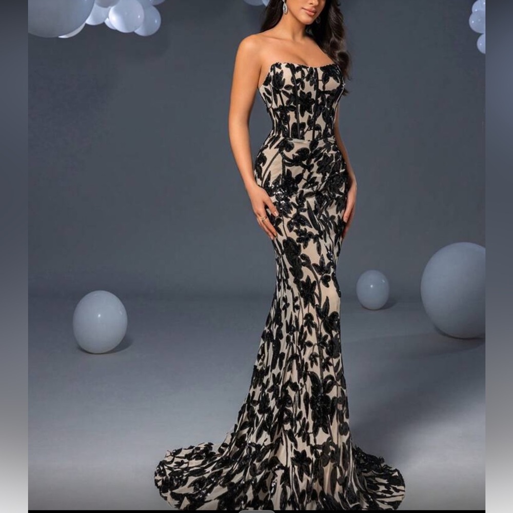 Elegant Black Floral Evening Gown